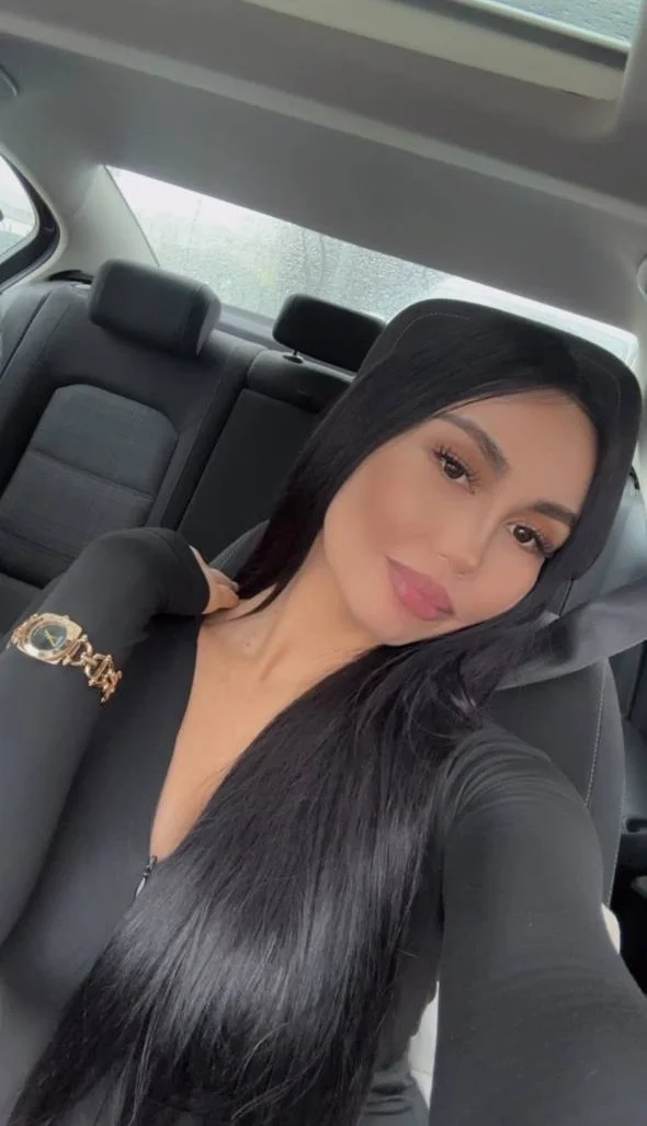 Escort model Samiya in Dubai
