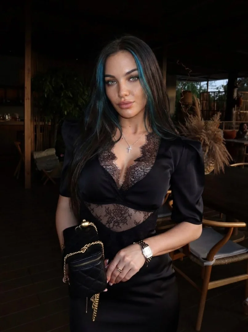 Escort model Tesiya in Dubai