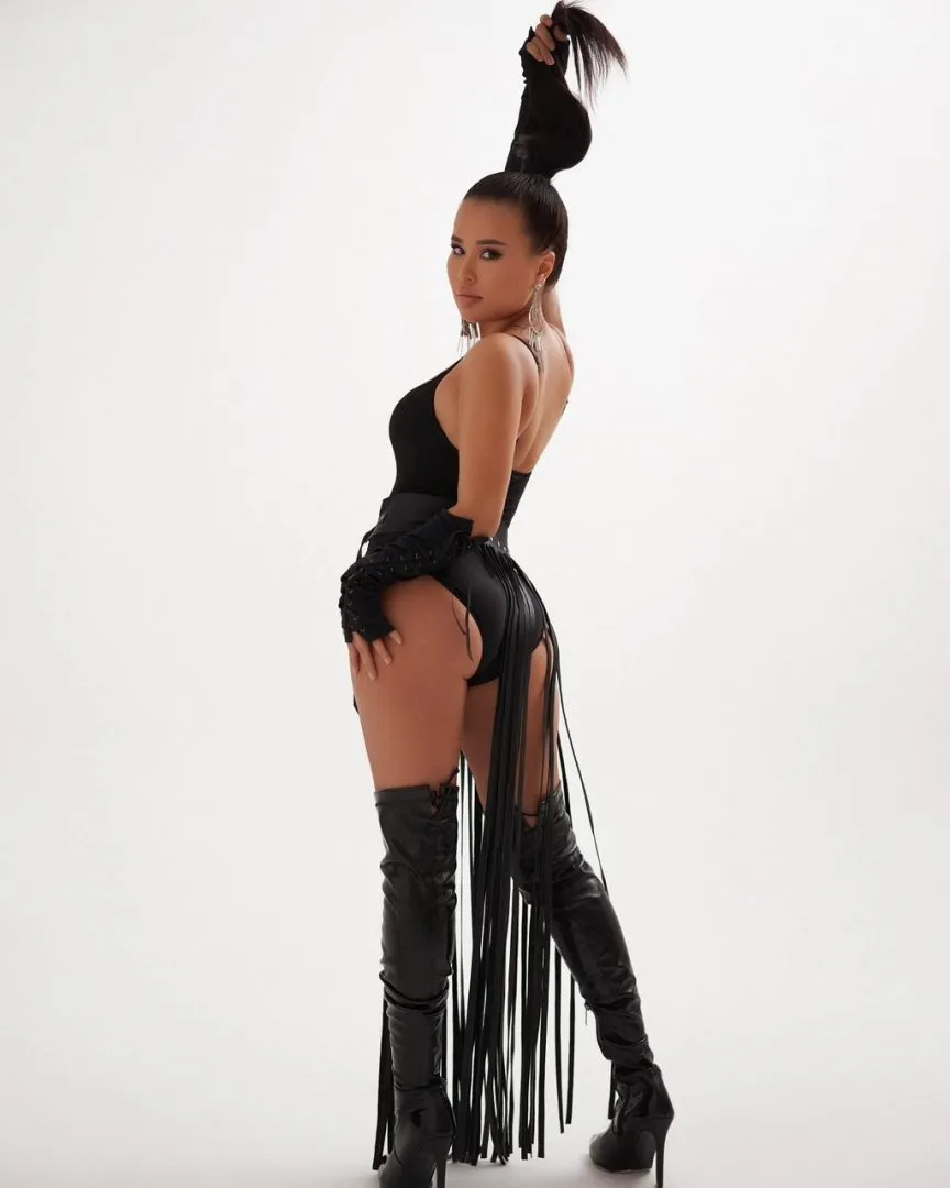 Escort model Aisha in Dubai