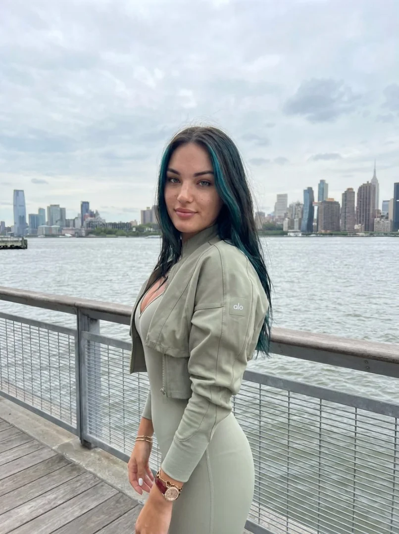 Tesiya